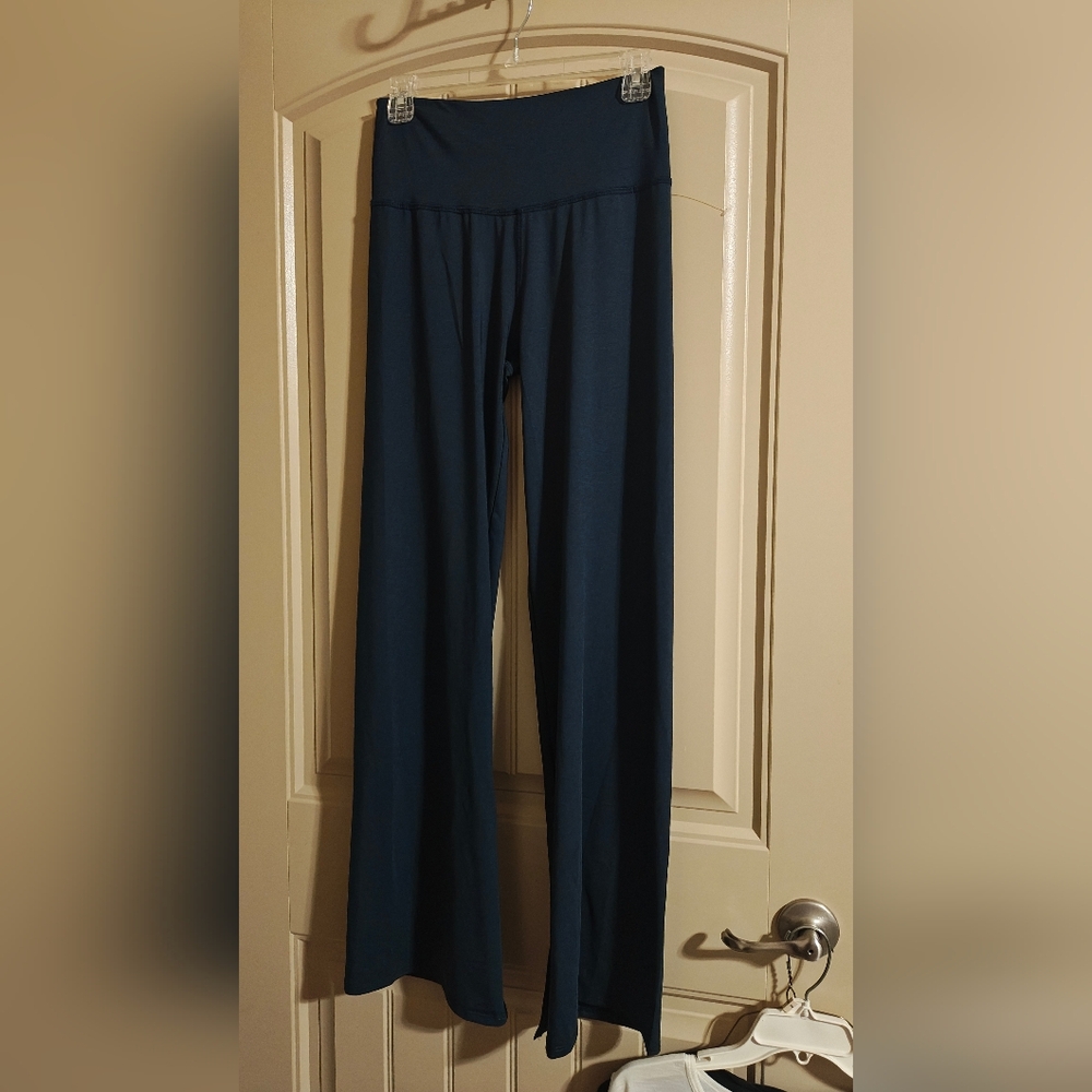 NWOT Free People Movement Flare Split Leggings Small Blue High Rise Yoga Pants - Picture 10 of 11